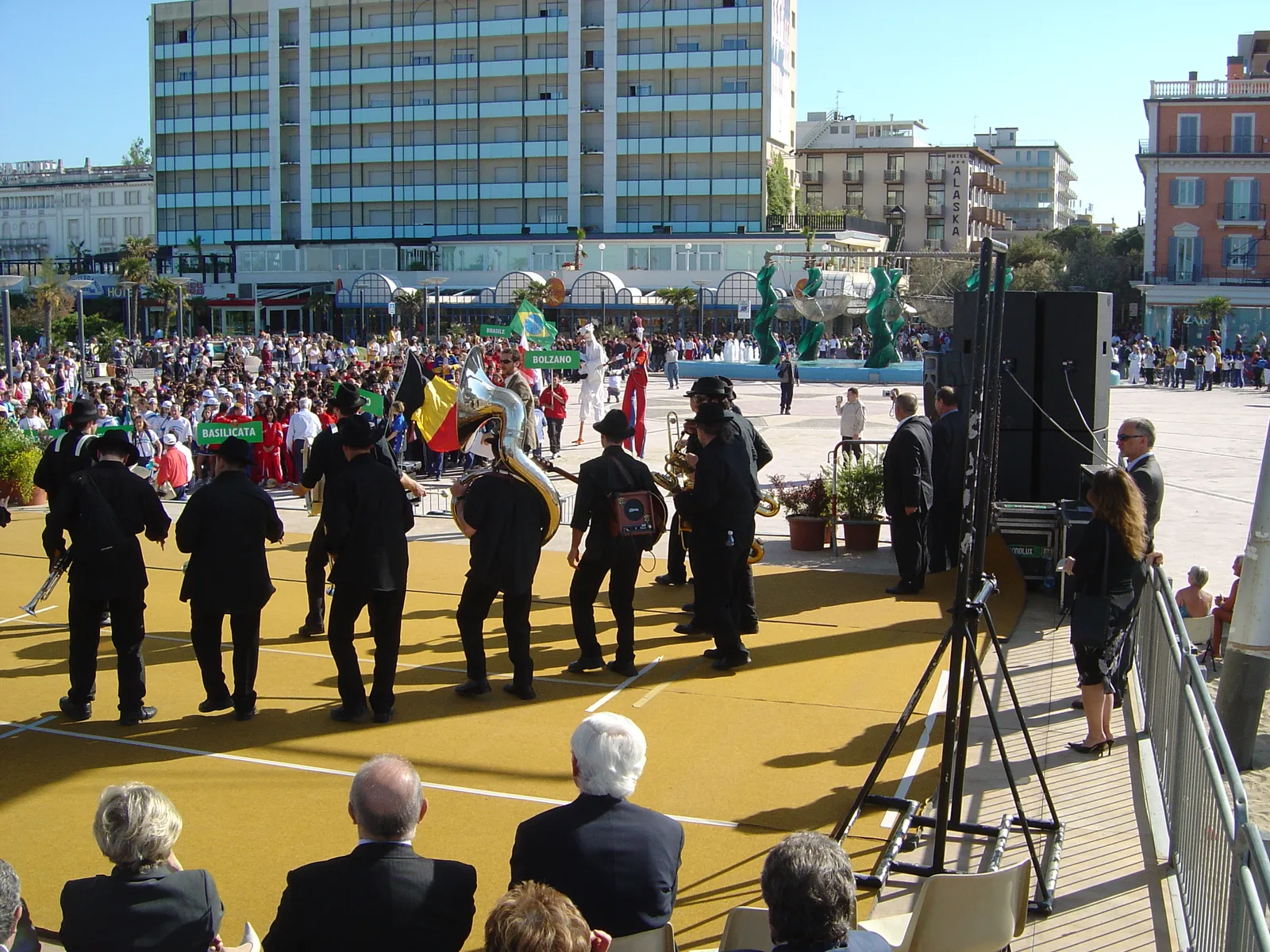 Giochi Sportivi Studenteschi 2004, trasferta in Italia