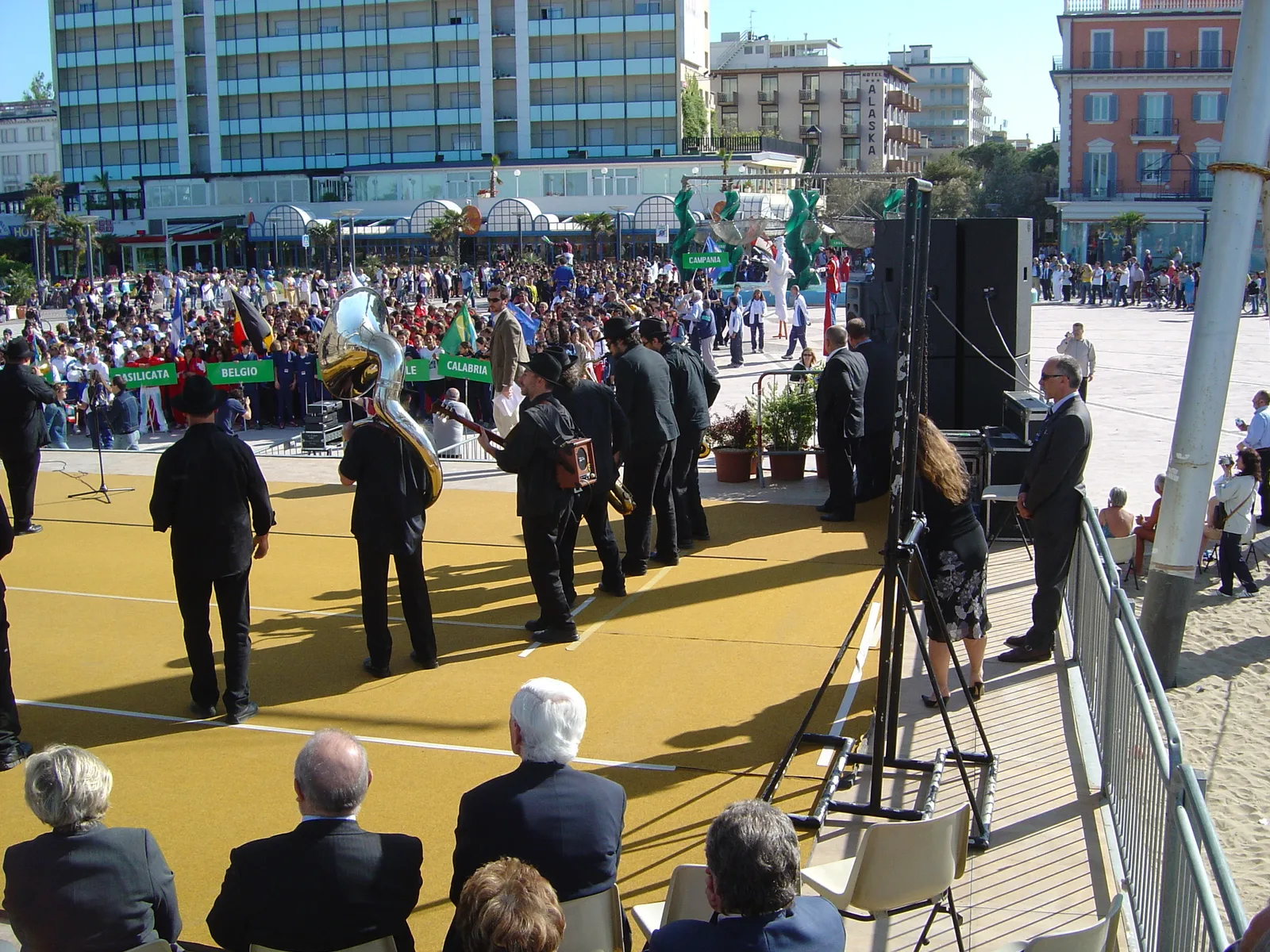 Giochi Sportivi Studenteschi 2004, trasferta in Italia