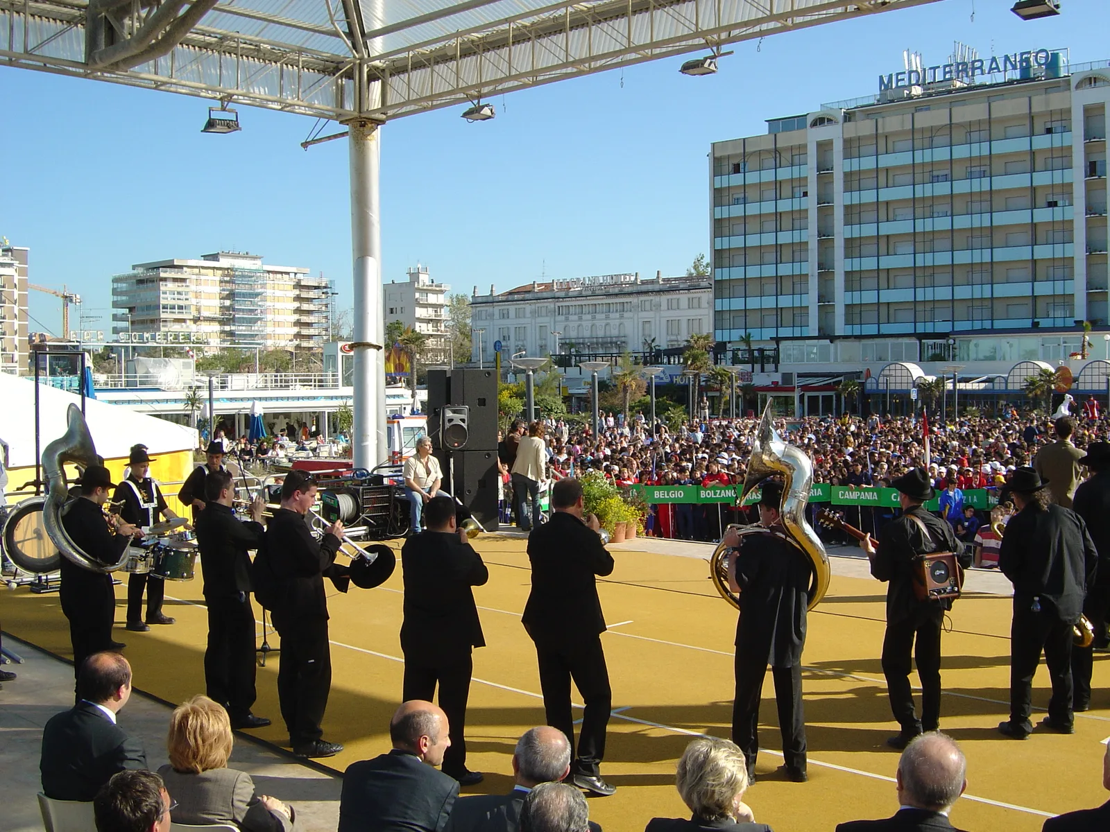 Giochi Sportivi Studenteschi 2004, trasferta in Italia
